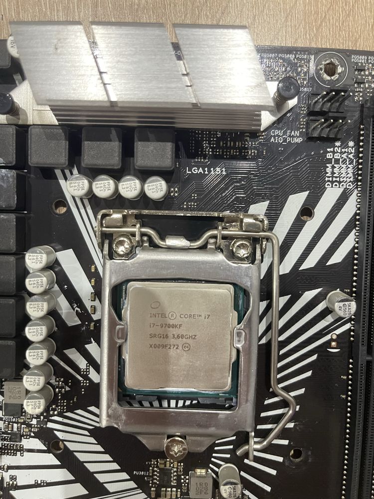 Процессор Intel core i 7 9700KF, мат плата ASUS PRIME 2390m