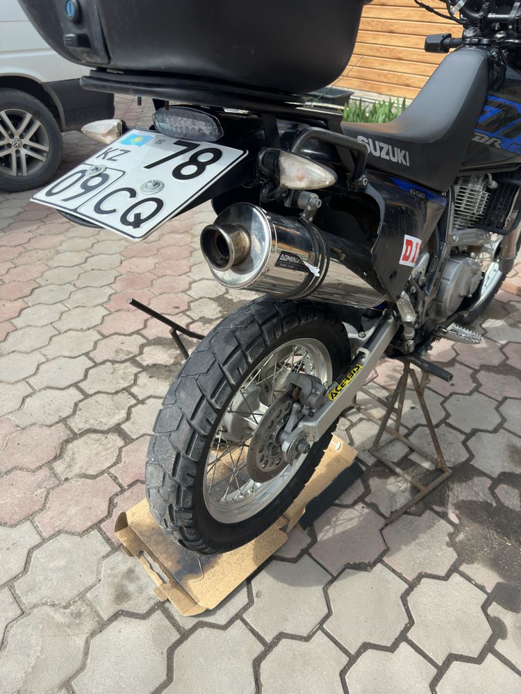 Suzuki dr 650 se