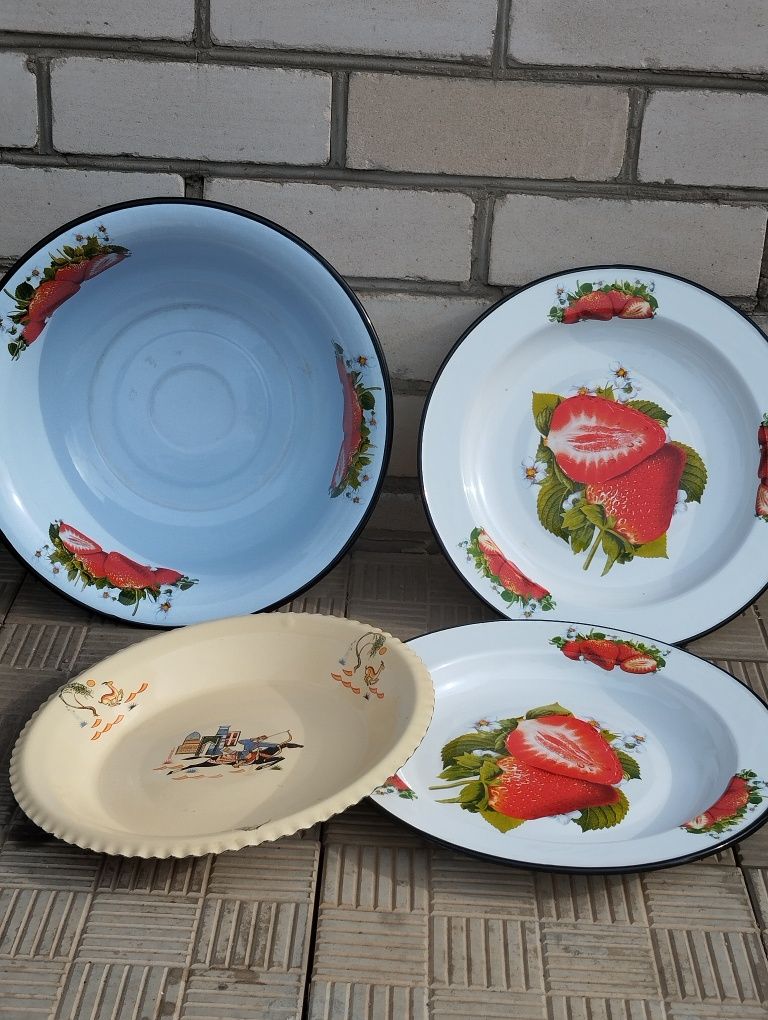 Эмалированные чашки табак