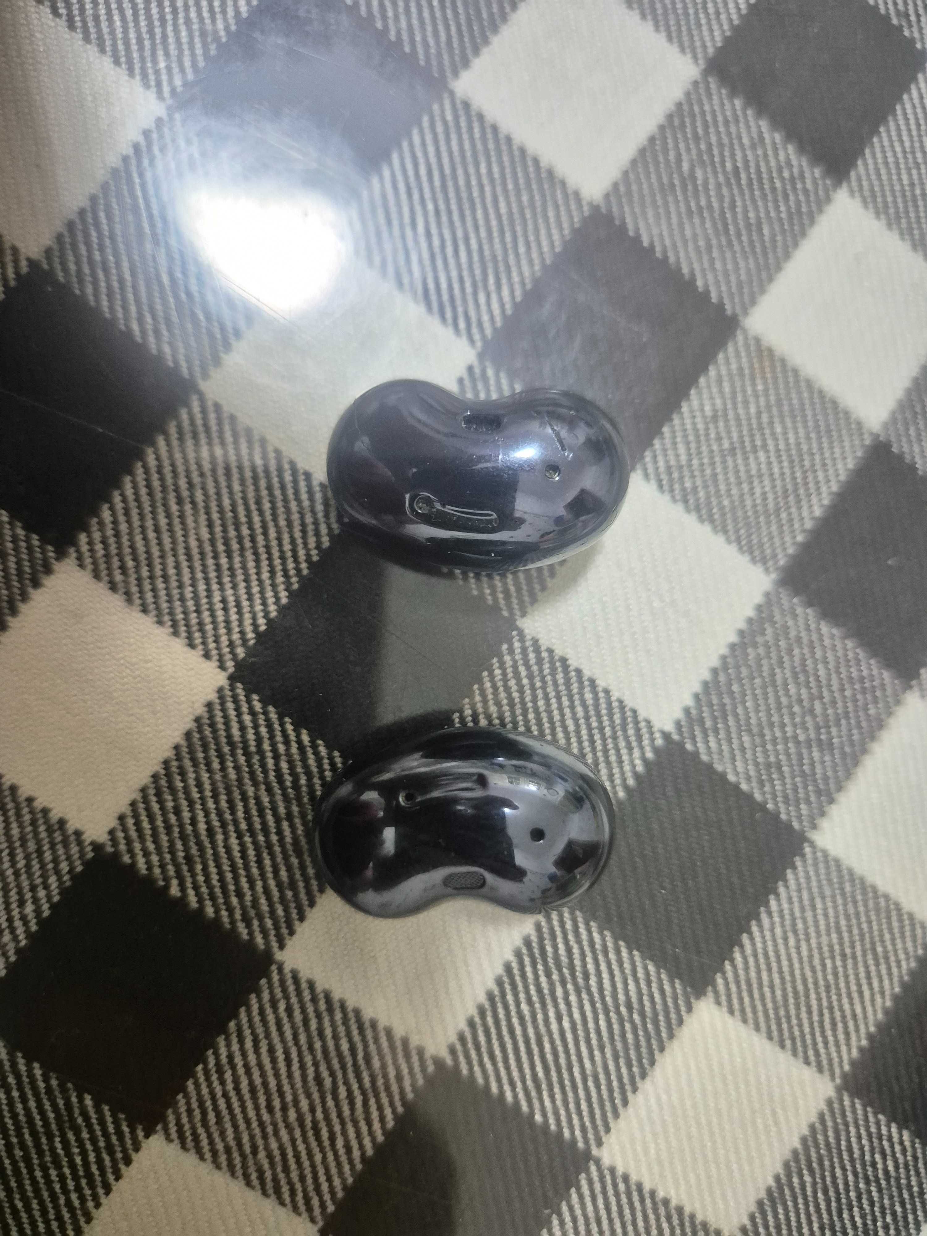 Наушники Galaxy buds live без кейса
