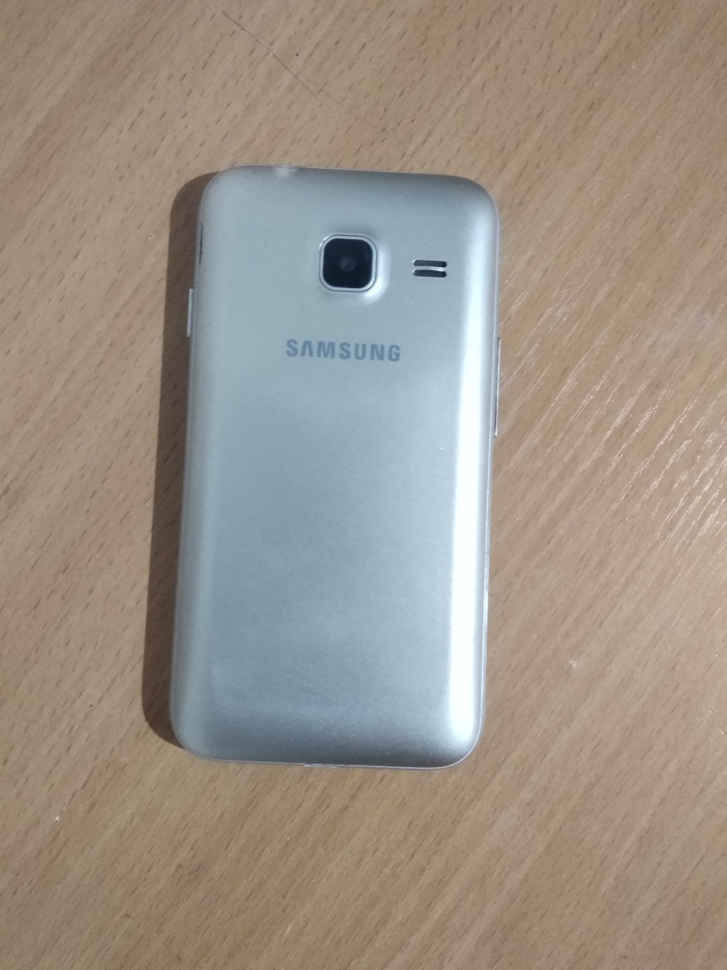 Продаю старый Samsung duos J1 mini