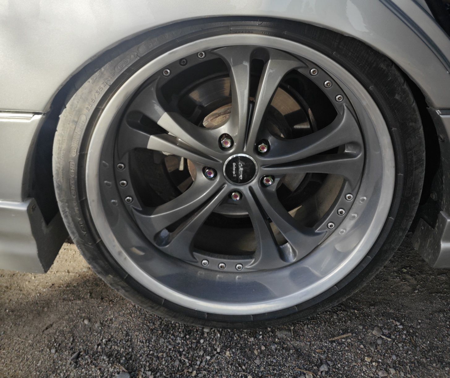Weds Kranze Cerberus 2 R19

Перед 8,5j ET31
Зад 9,5j ET31
Разболтовка