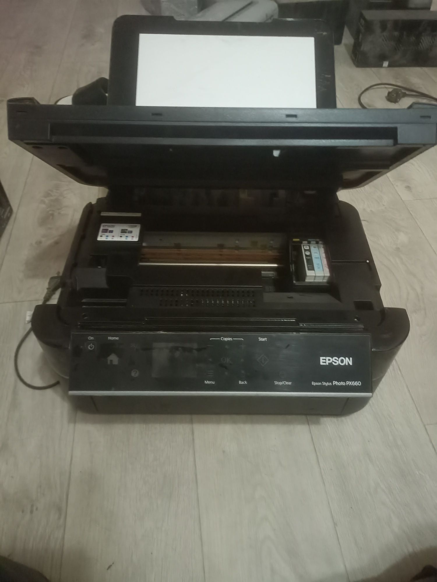 Epson stylus px660