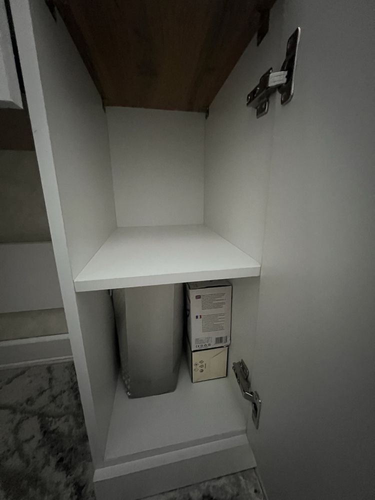 Комод с зеркалом