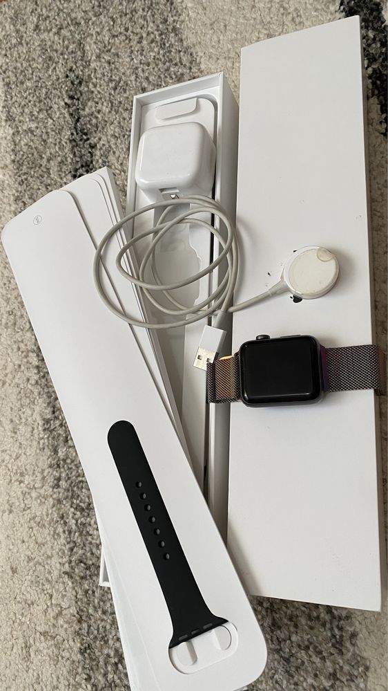 AirPods 2, Apple Watch 3 series 42 mm