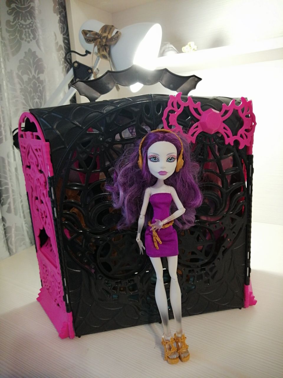 Продам Куклу Spectra Vondergeist Monster High с муз. mp3 сценой