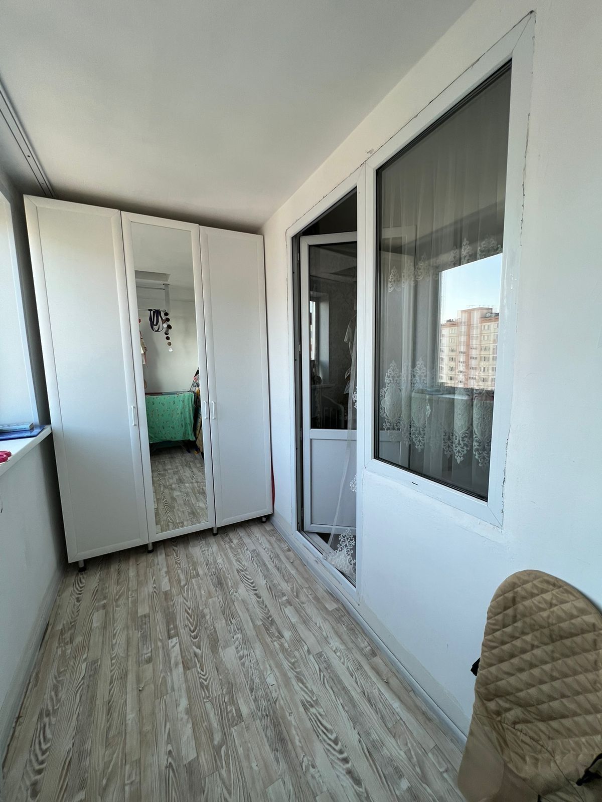 Трешка в микрорайоне Сарыарка , 80 квадратов , 2 сануазла, 2 балкона