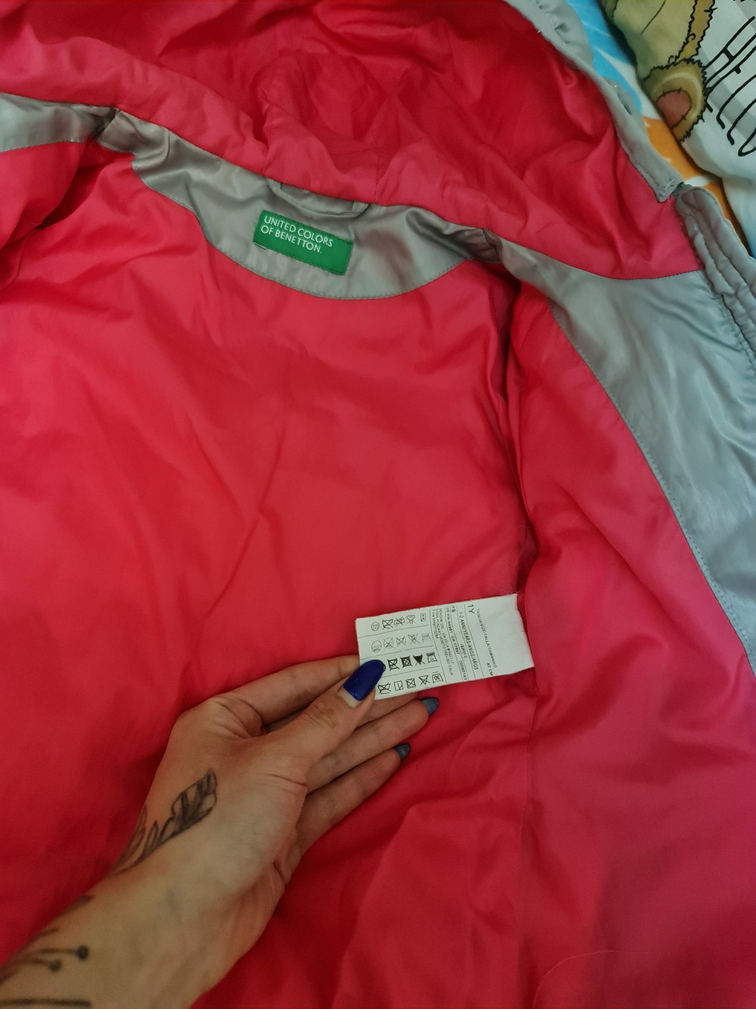 Продам тёплую зимнюю куртку, очень качественная, фирмы benetton