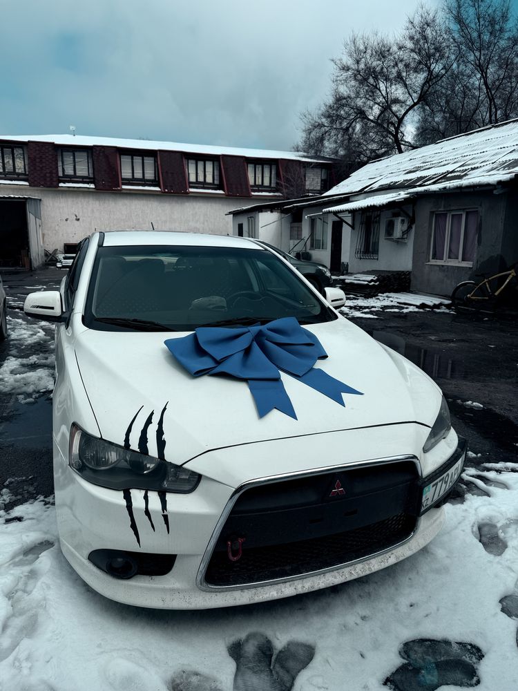 Продается подарочный бант на авто (бабочка)
