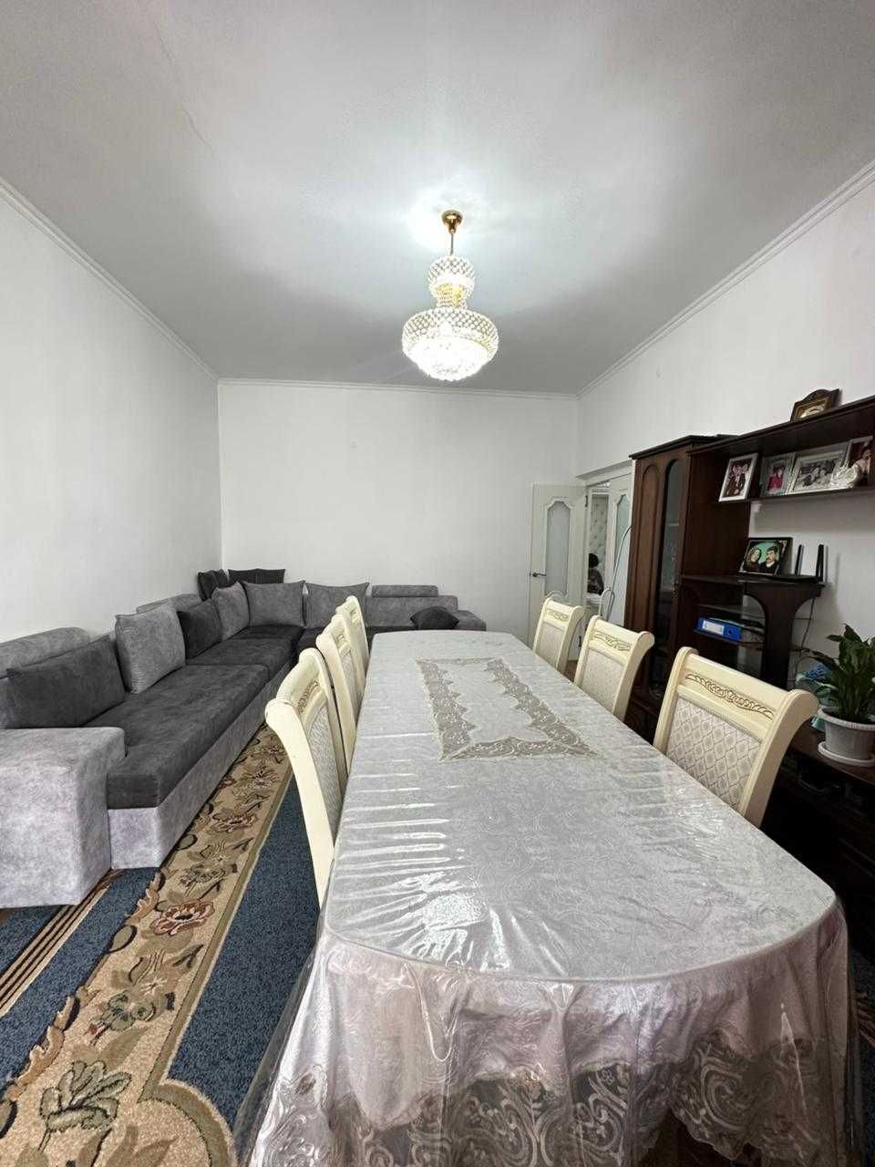 Продается 3-комнатная квартира Нурсат-1 вдоль аллеи (ориентир Роддом)