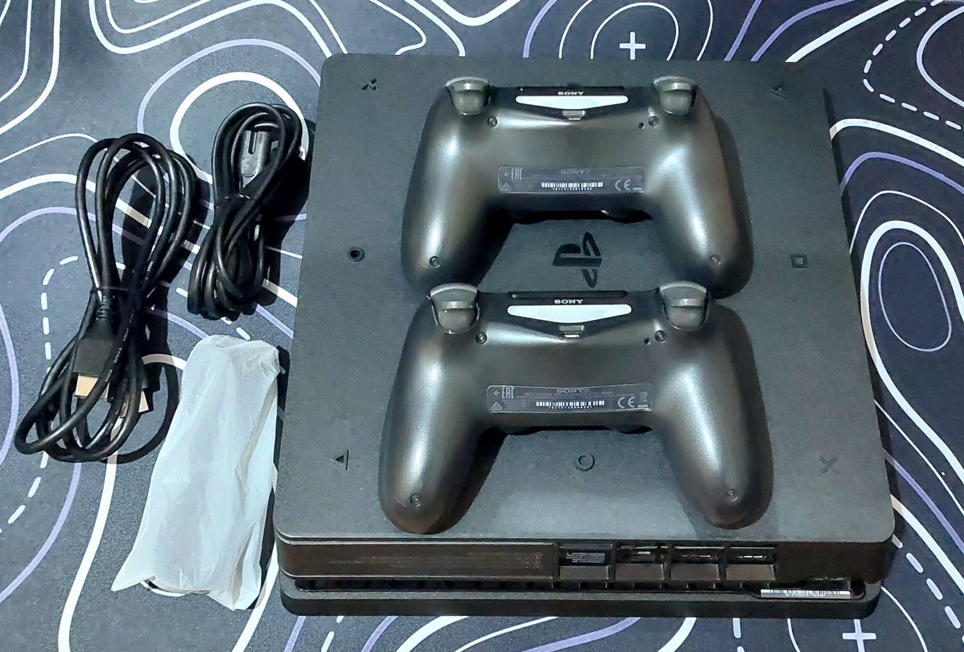Ps4 slim 1tb Jet BLACK! + 2дж оригинал!