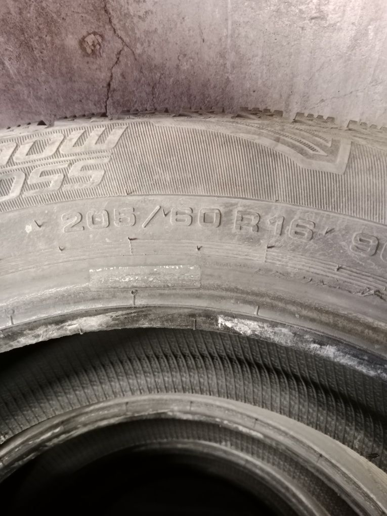 Продам зимнию резину