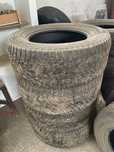 Продается зимние шины 285/60 R18