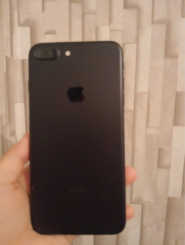 iPhone. 7 +plus