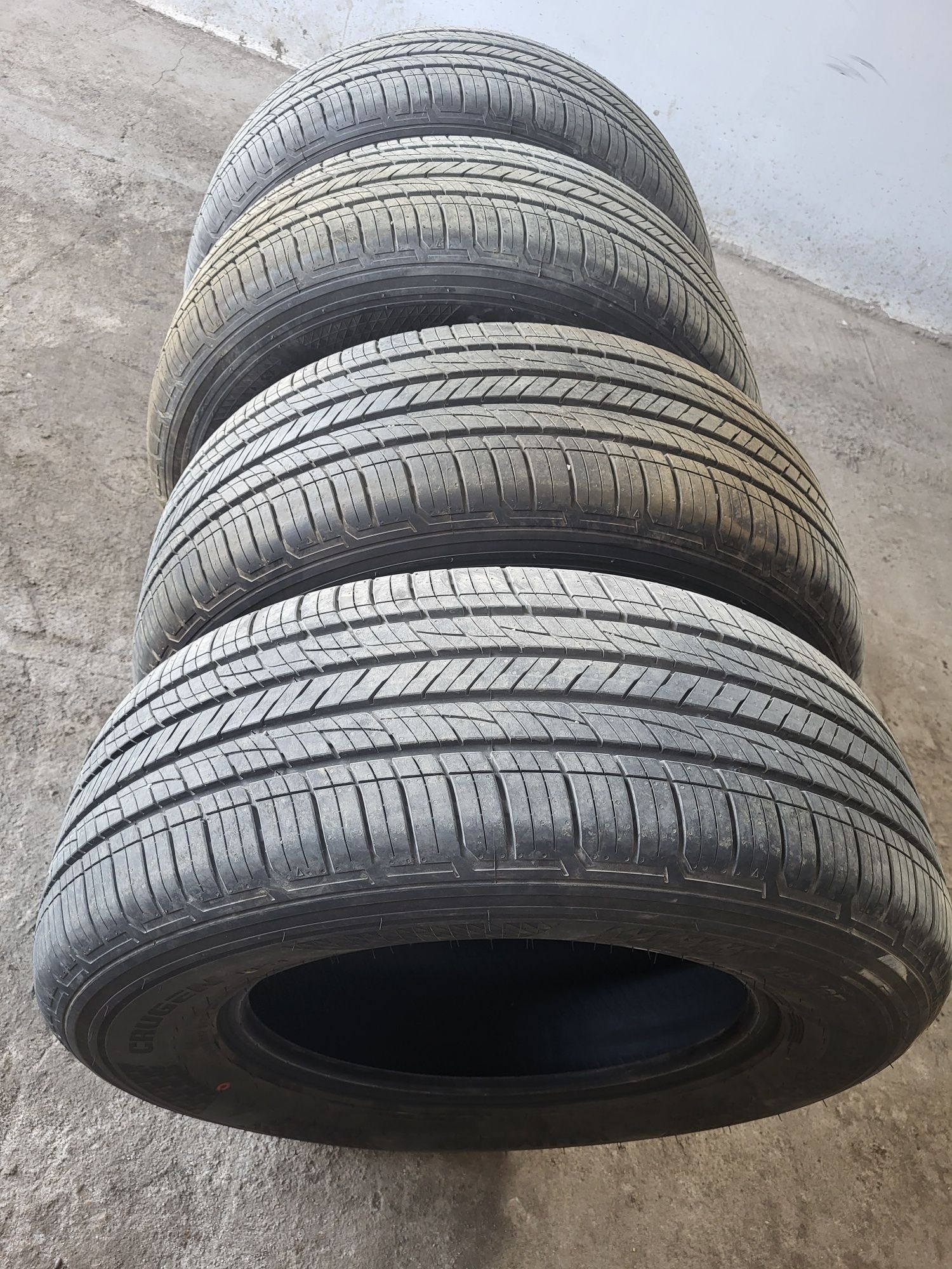 Продам шины Kumho 265/65/17.