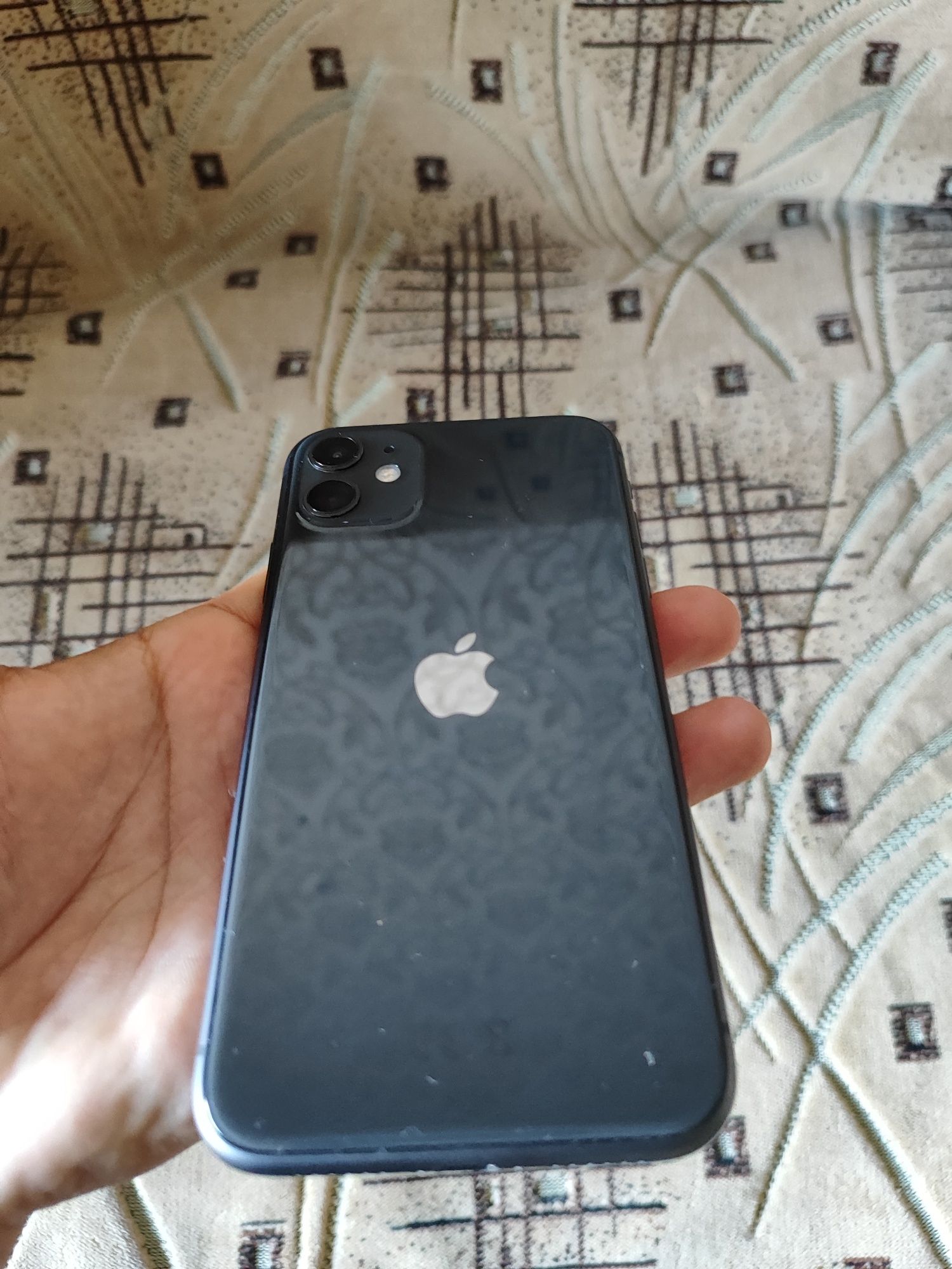 iPhone 11 в идеальном состоянии