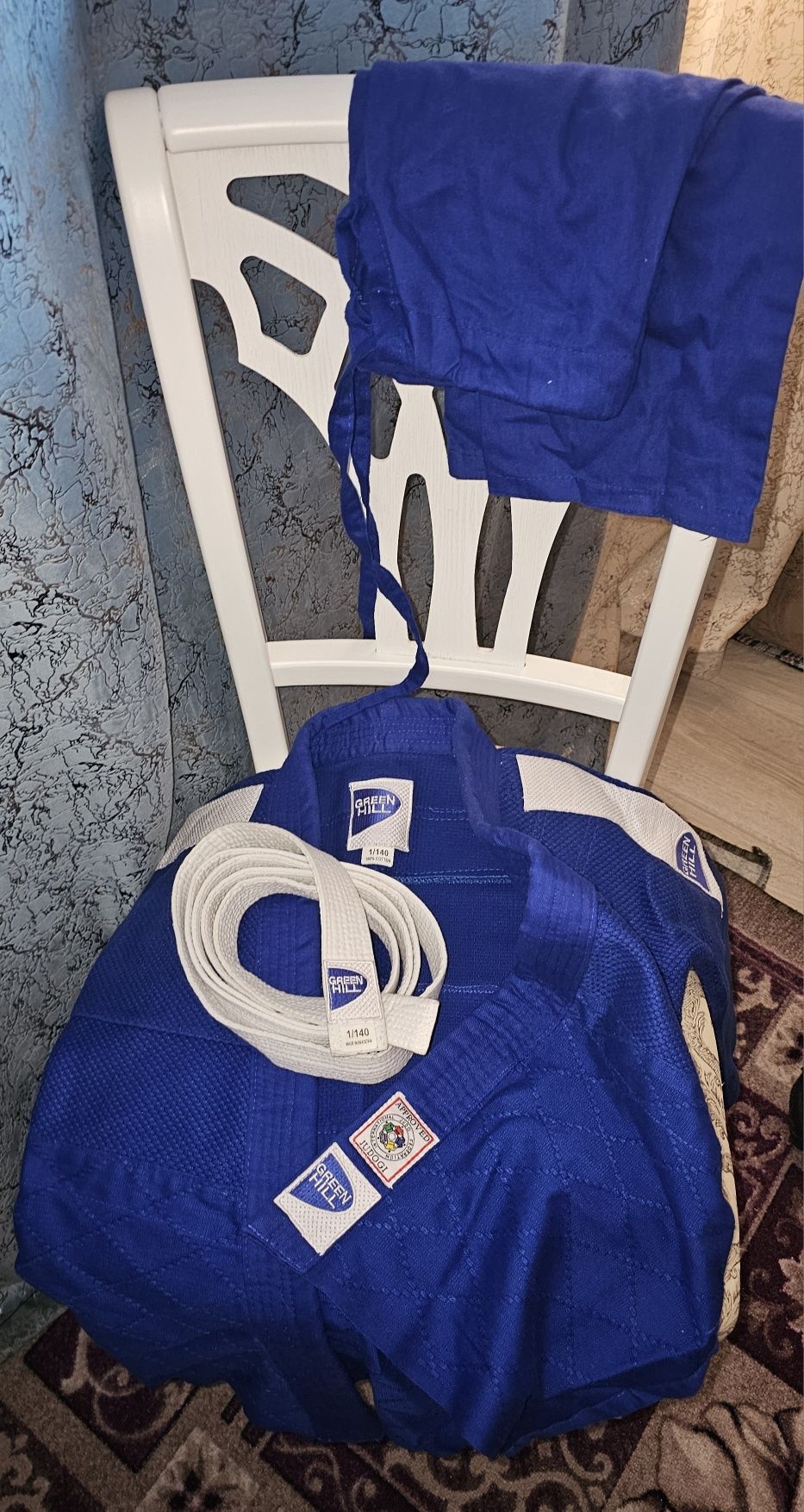 Продам кимоно,дзюдоги для дзюдо и карате.