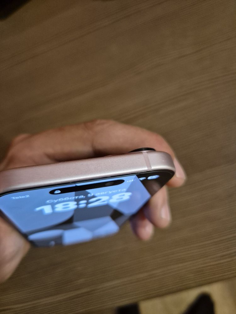 Iphone 15 128gb.