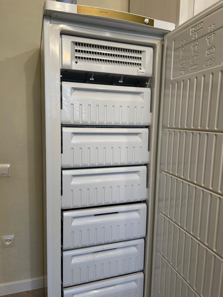 Морозильник Indesit