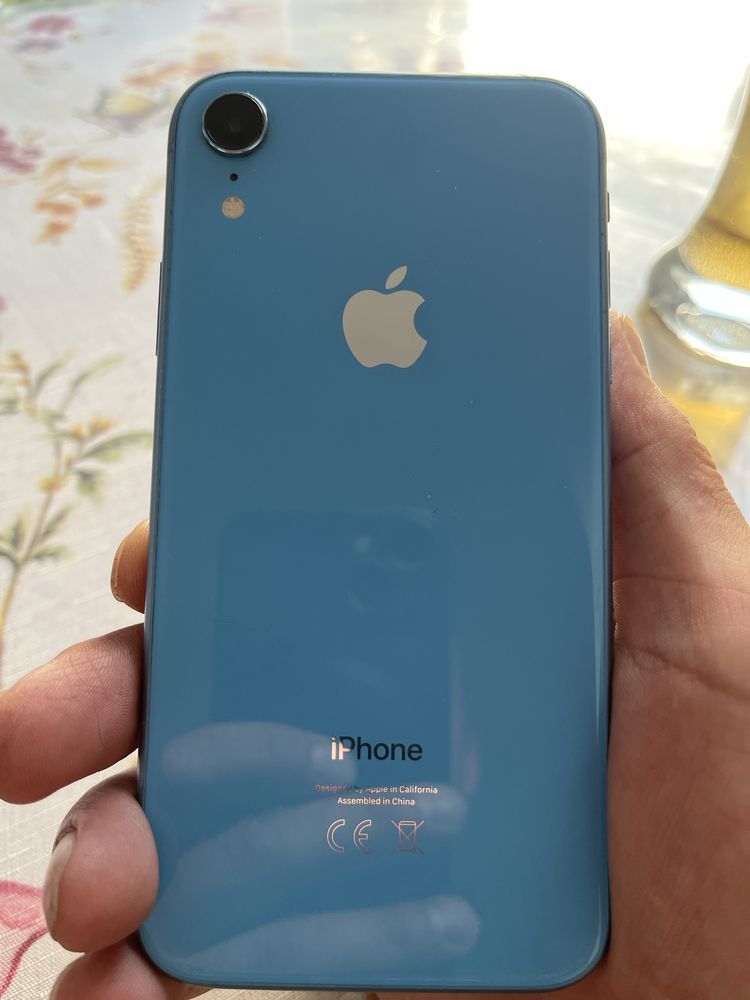 Iphone XR продам