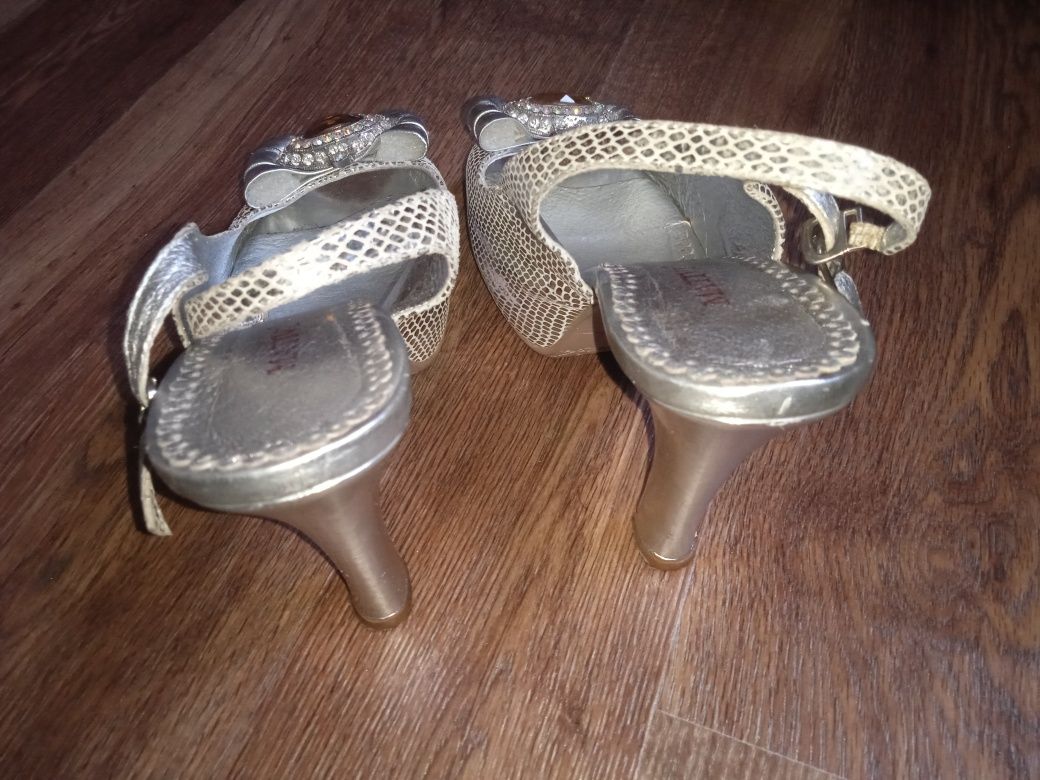 ПРОДАМ женские ТУФЛИ-БОСОНОЖКИ Mativi ! Серебристые. На каблуке. 37 р.