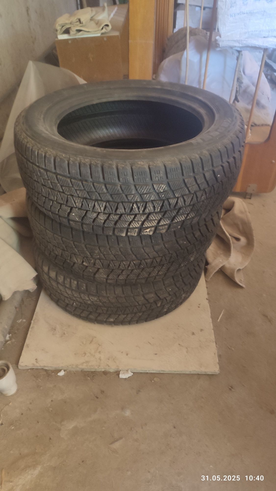 Продам зимние шины