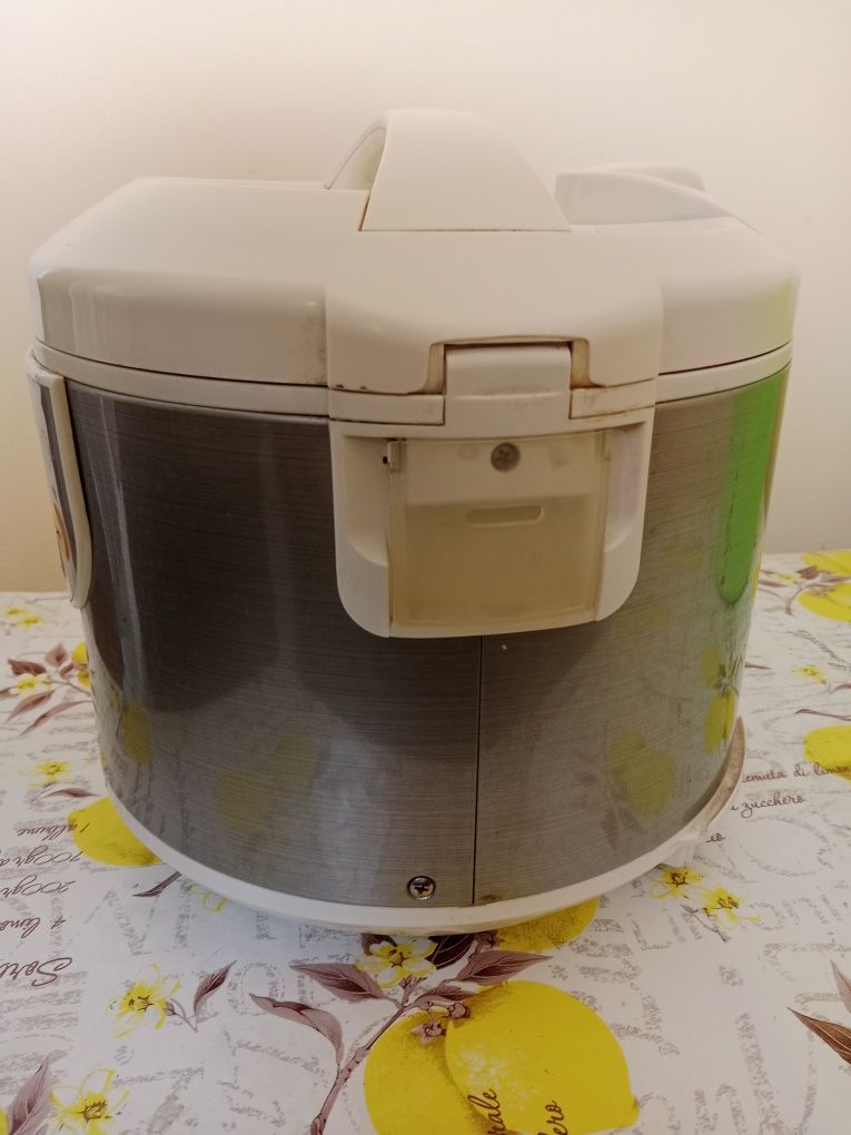 Мультиварка Panasonic , продам
