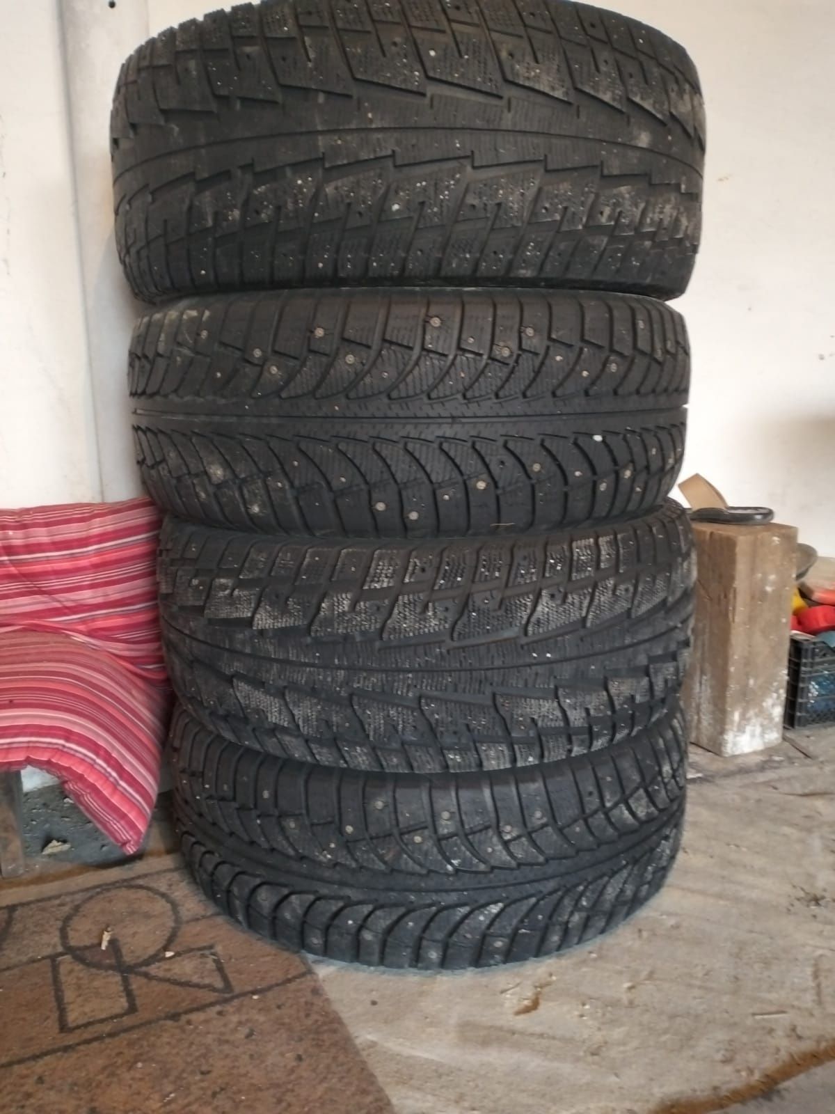 Продам резину 255/55/18