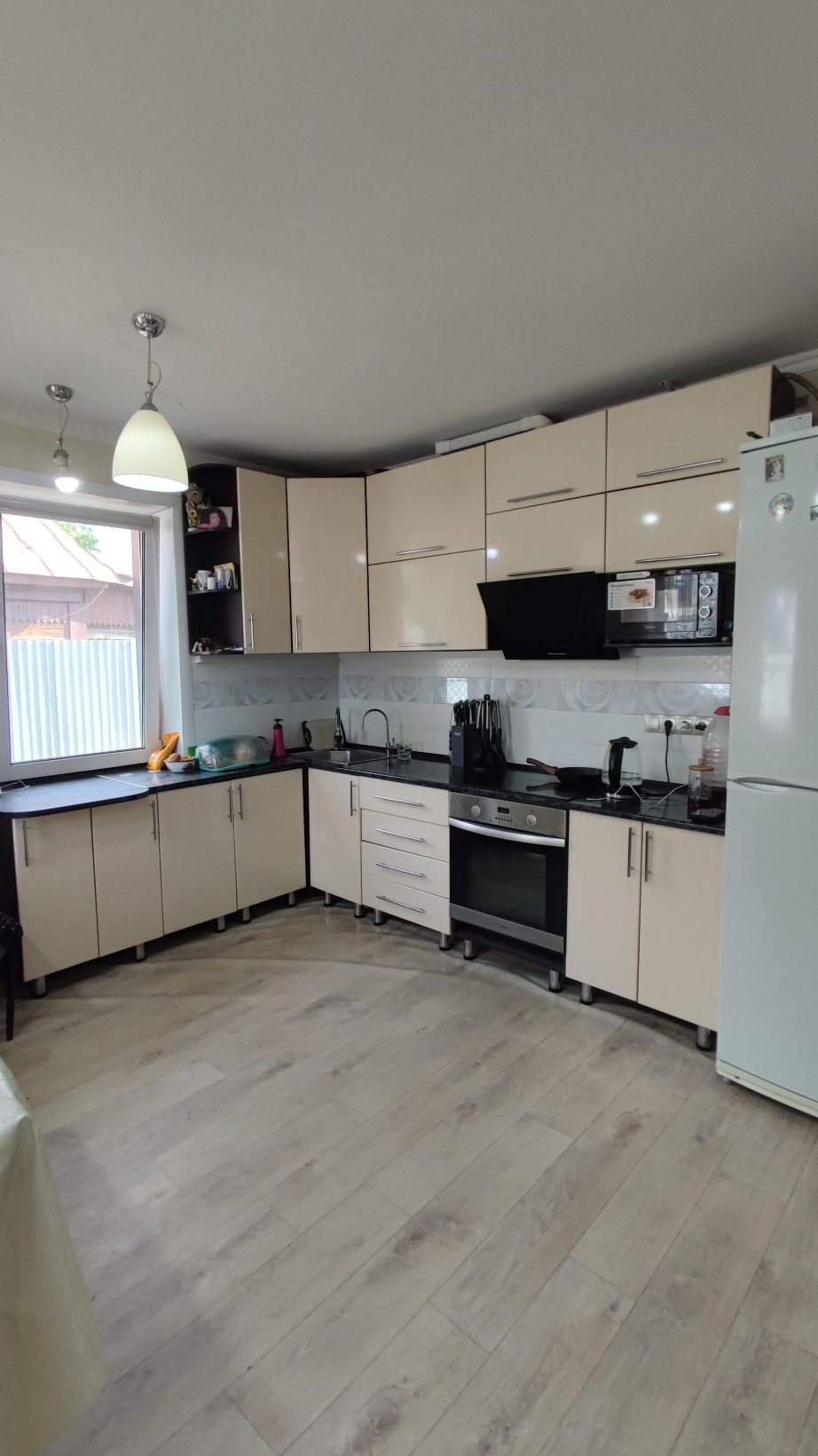 Продам 3 комнатный дом, 65 кв, район 17 школы.