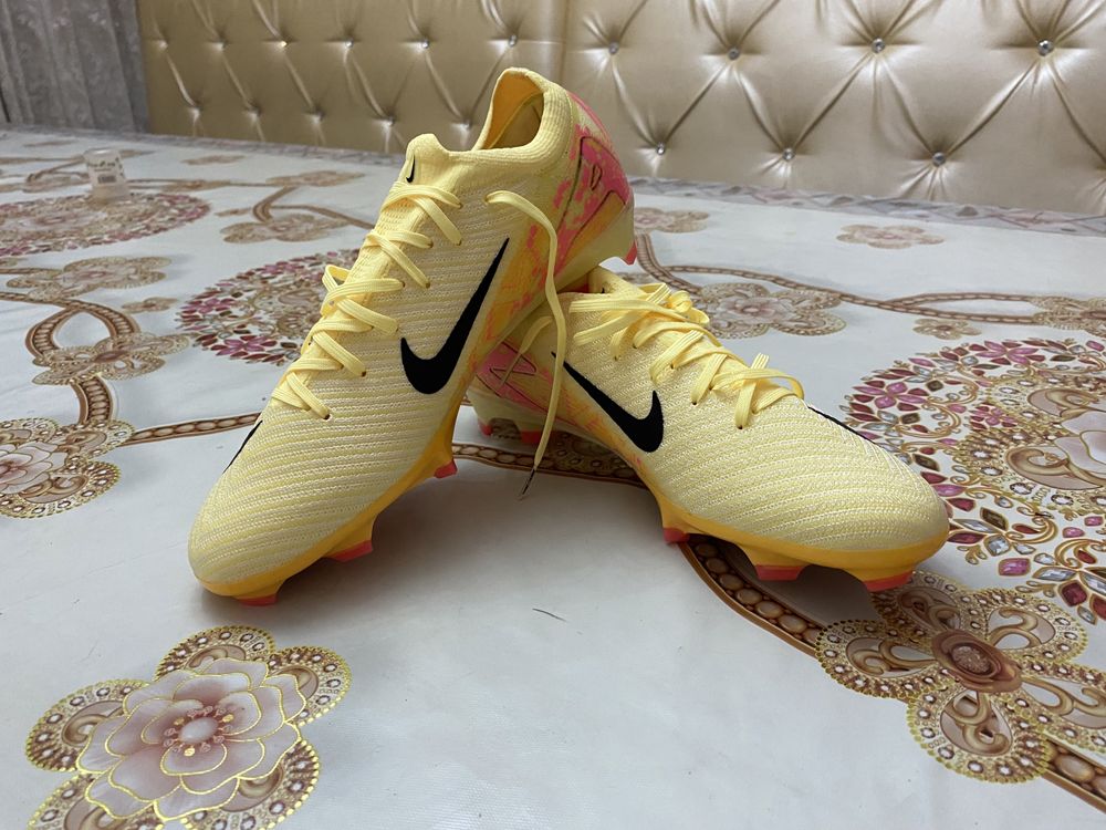 Nike mercurial vapor 16  (pro version)