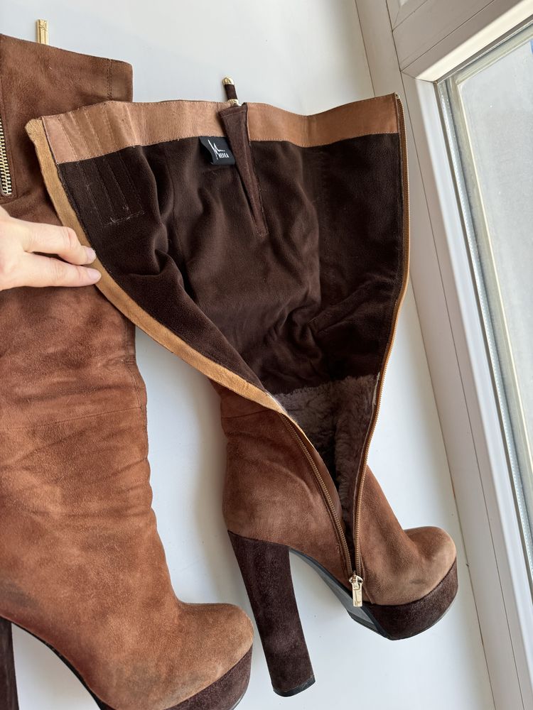 Продам зимние замшевые сапоги Medea, 36-37 рамер, кориченивые , б/у