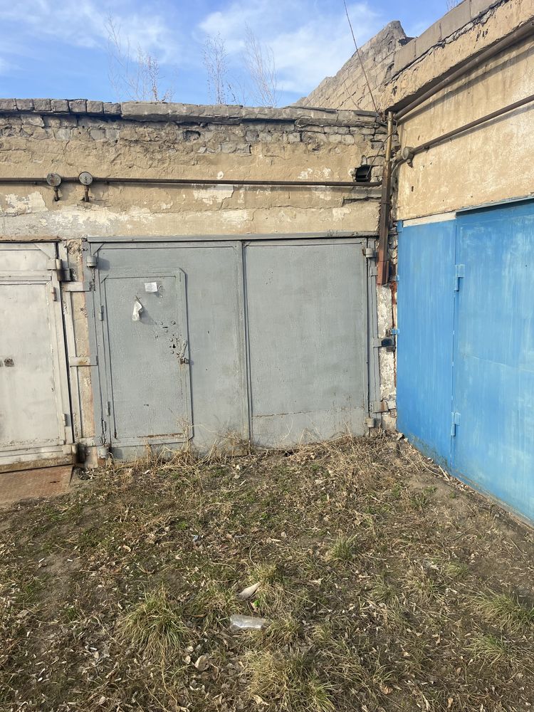Продам гараж район лакомотивного депо