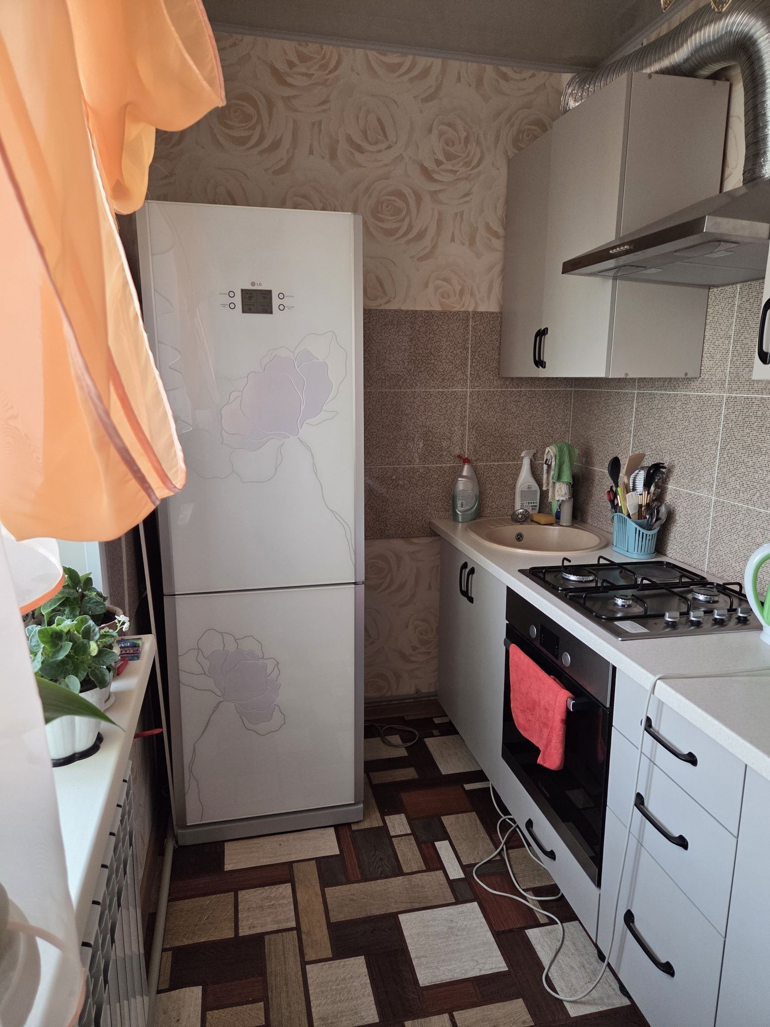 Продам квартиру, мебелированна все удобства . Делали для себя
