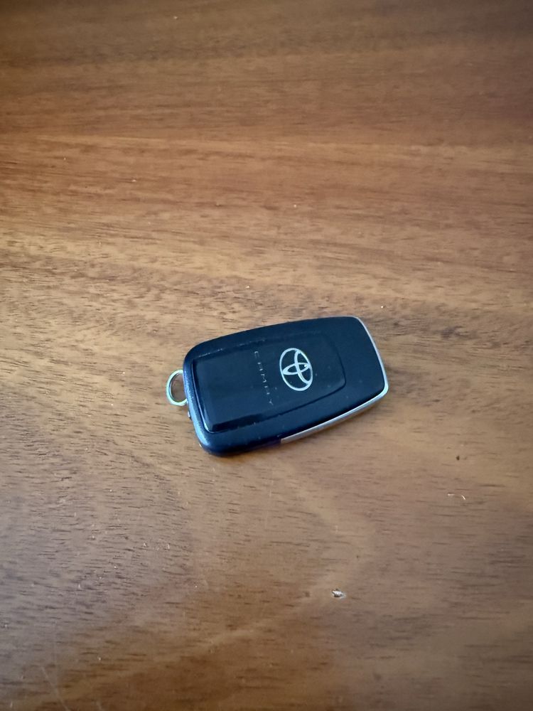 Новый ключ camry 75