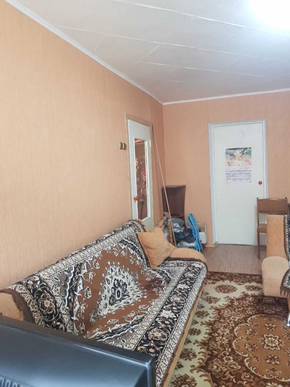 Продаётся 2-х комнатная квартира по адресу:  
Крылова, 41