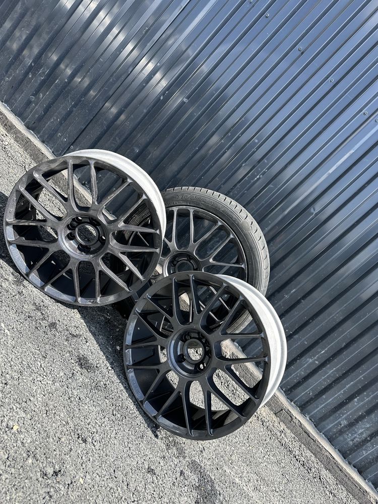 Продам диски R17 с резиной разболтовка 5*100