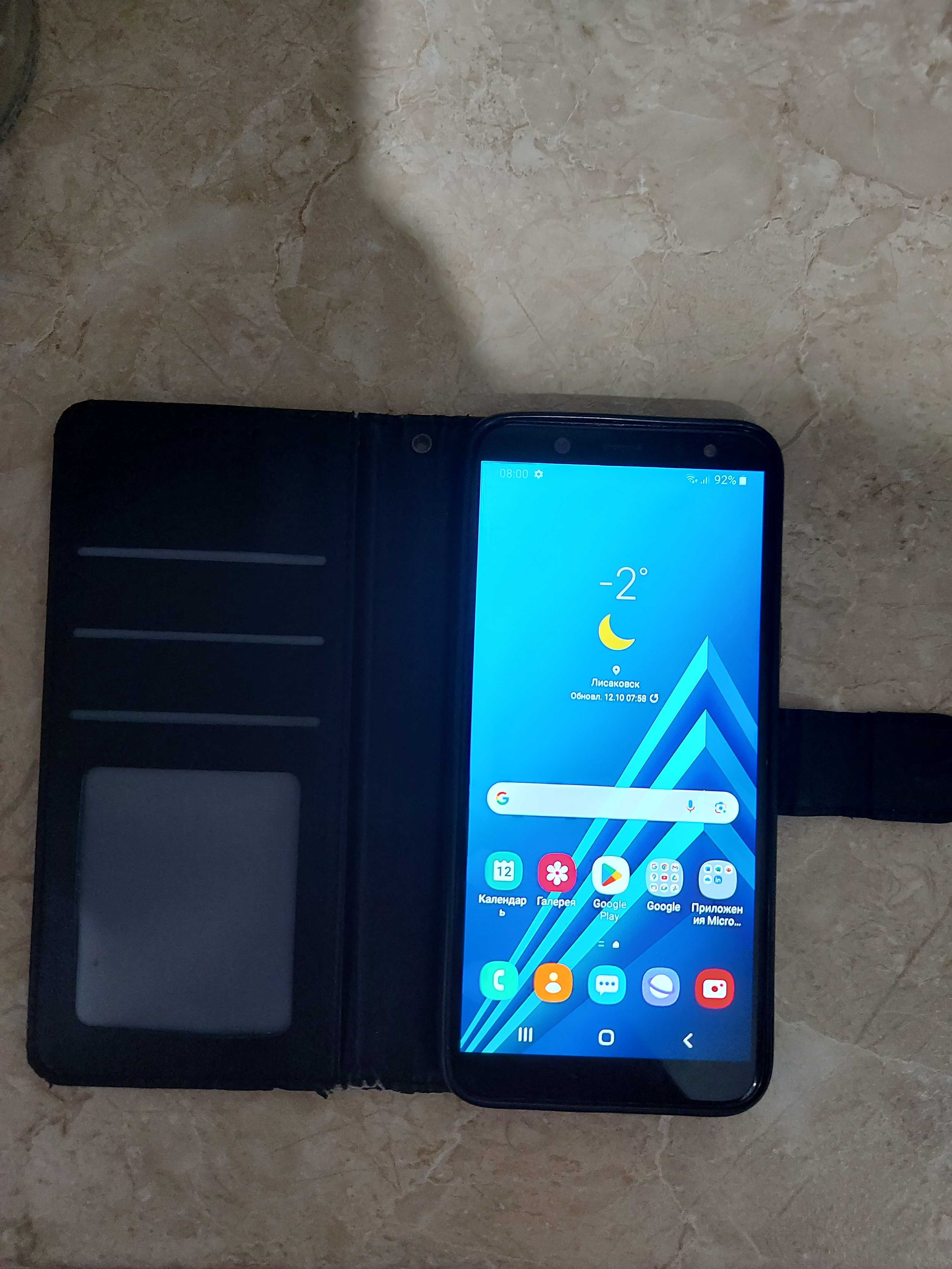 Продам Samsung A6 в отличном состоянии (8-ми ядерный, 3-32гб, NFC).