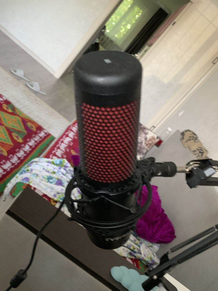 микрофон Hyper X Quadcast