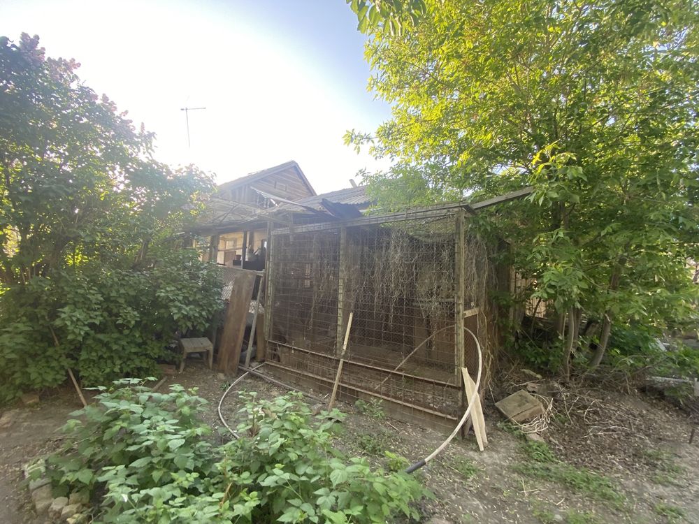 Продам земельный участок с домом