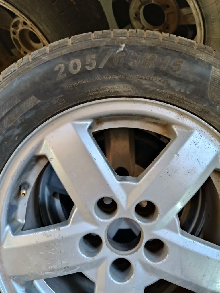 Автошины с дисками  Skoda Octavia