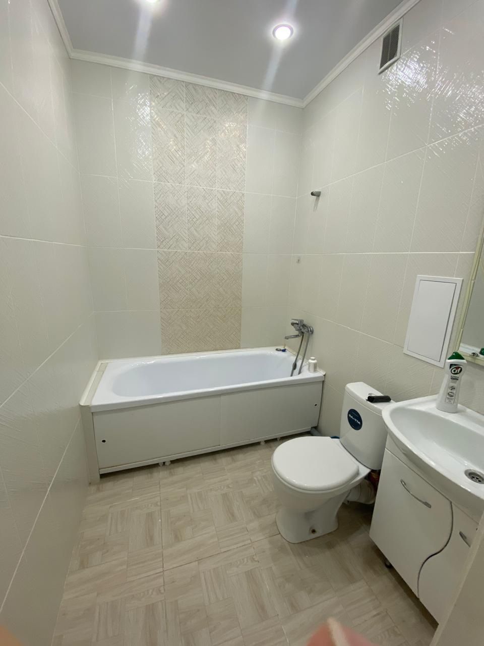 Продам 2 х ком квартиру