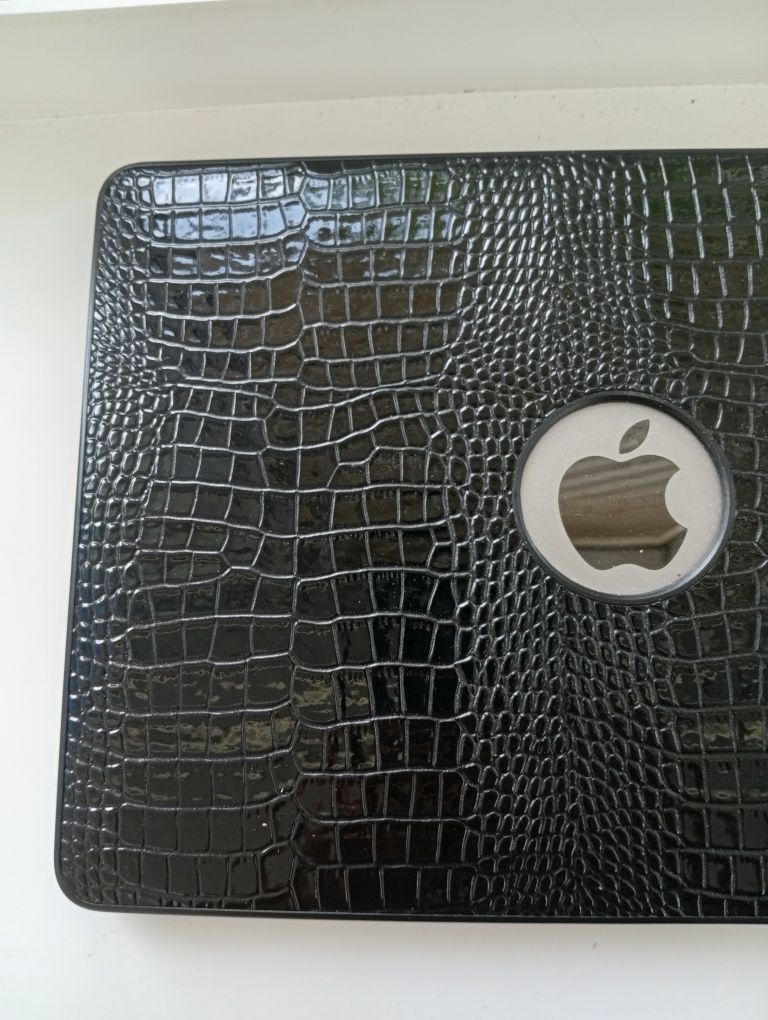 MacBook б/у в хорошем состоянии