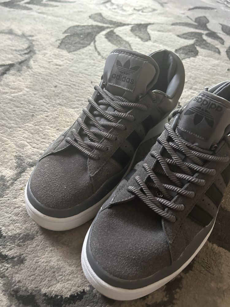 Кросовки Adidas