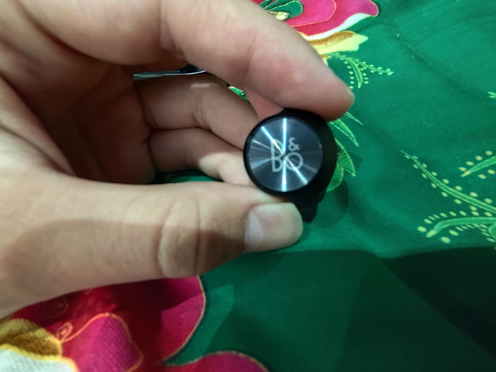 Bang & Olufsen Beoplay E8 Sport и airpods 4