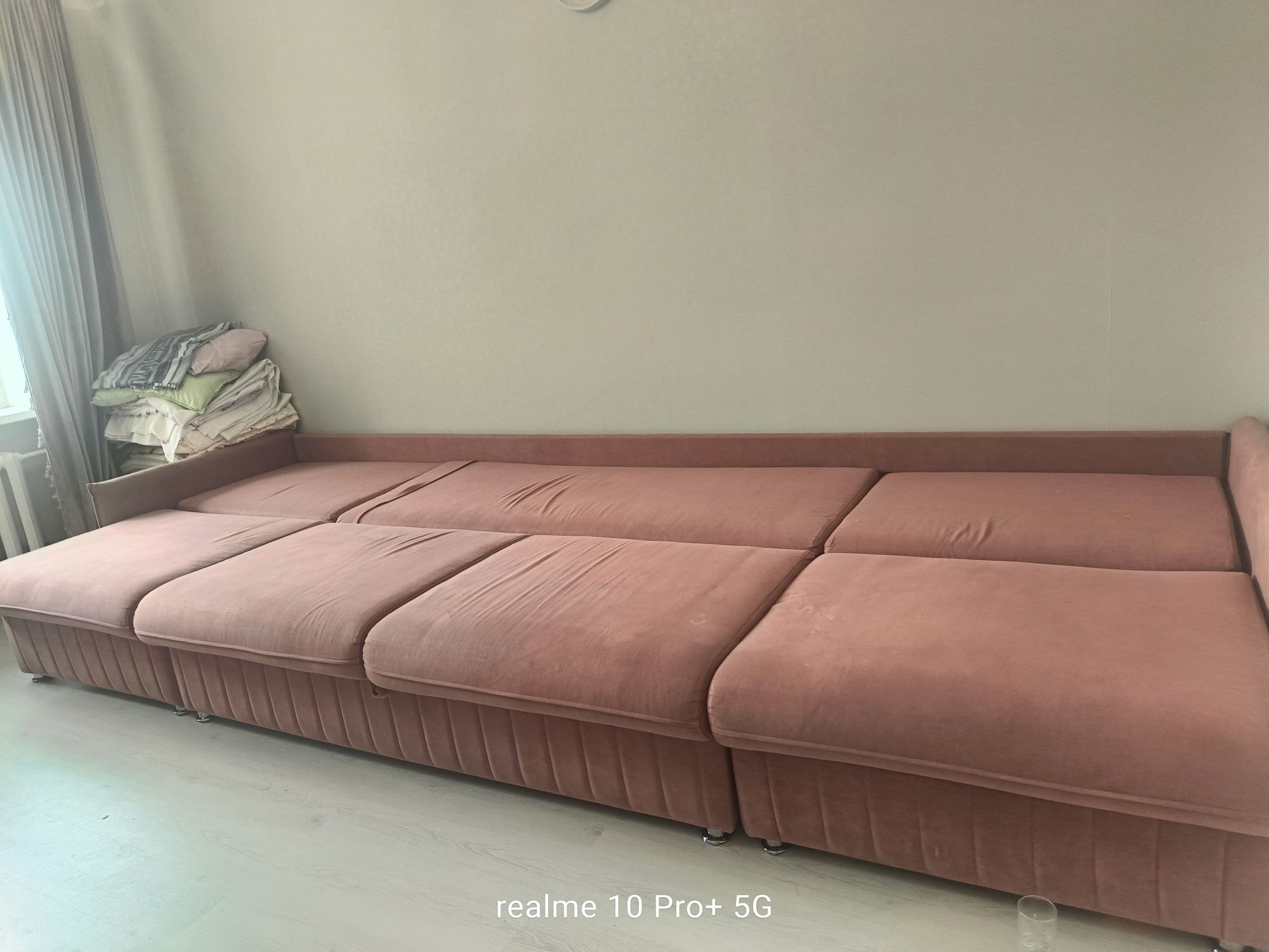 Продам диван 3.75 метров