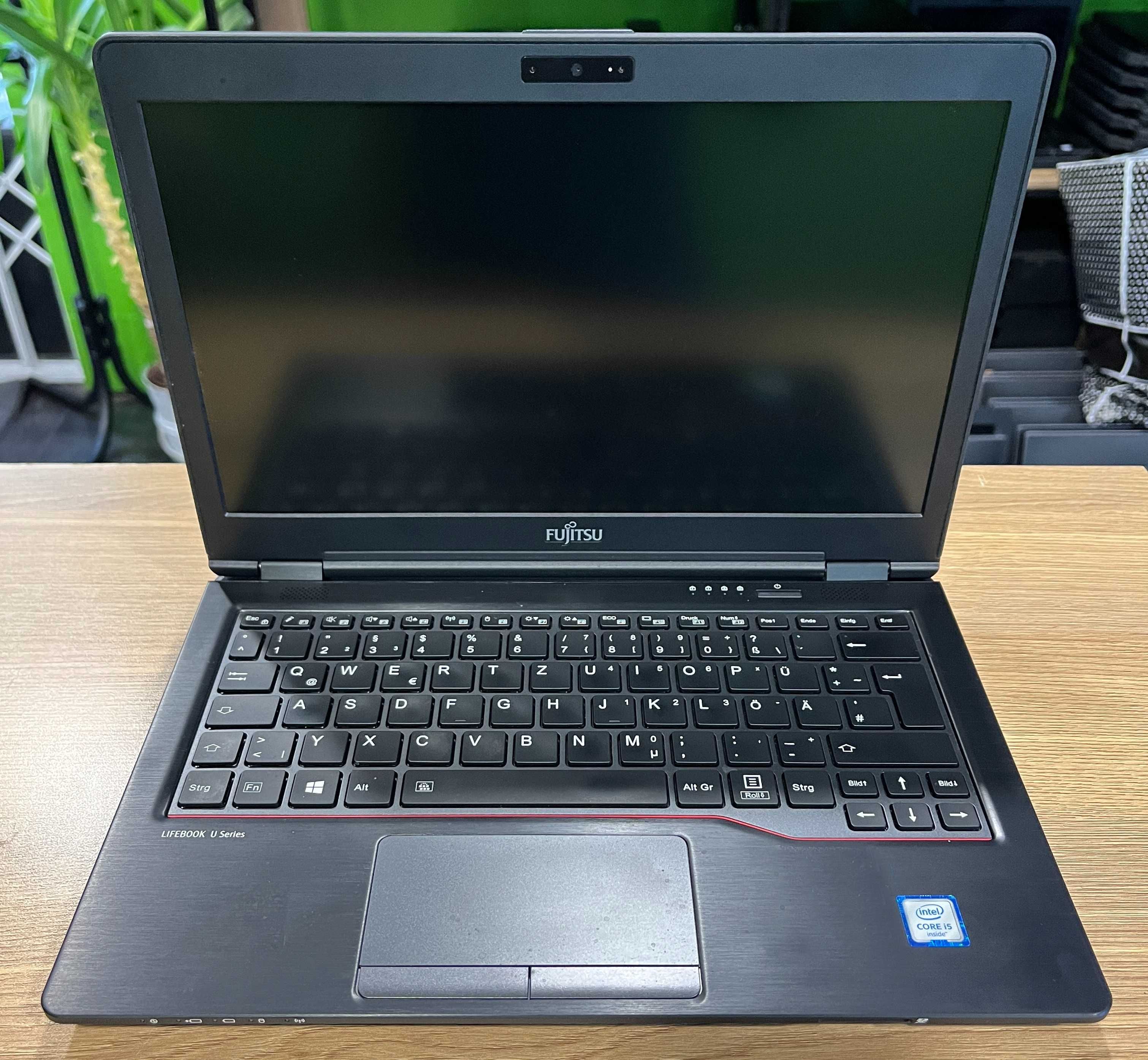 FUJITSU LIFEBOOK U748. Core i5-8250U 1.6/3.4 GHZ. 8/256 GB. 14" FHD