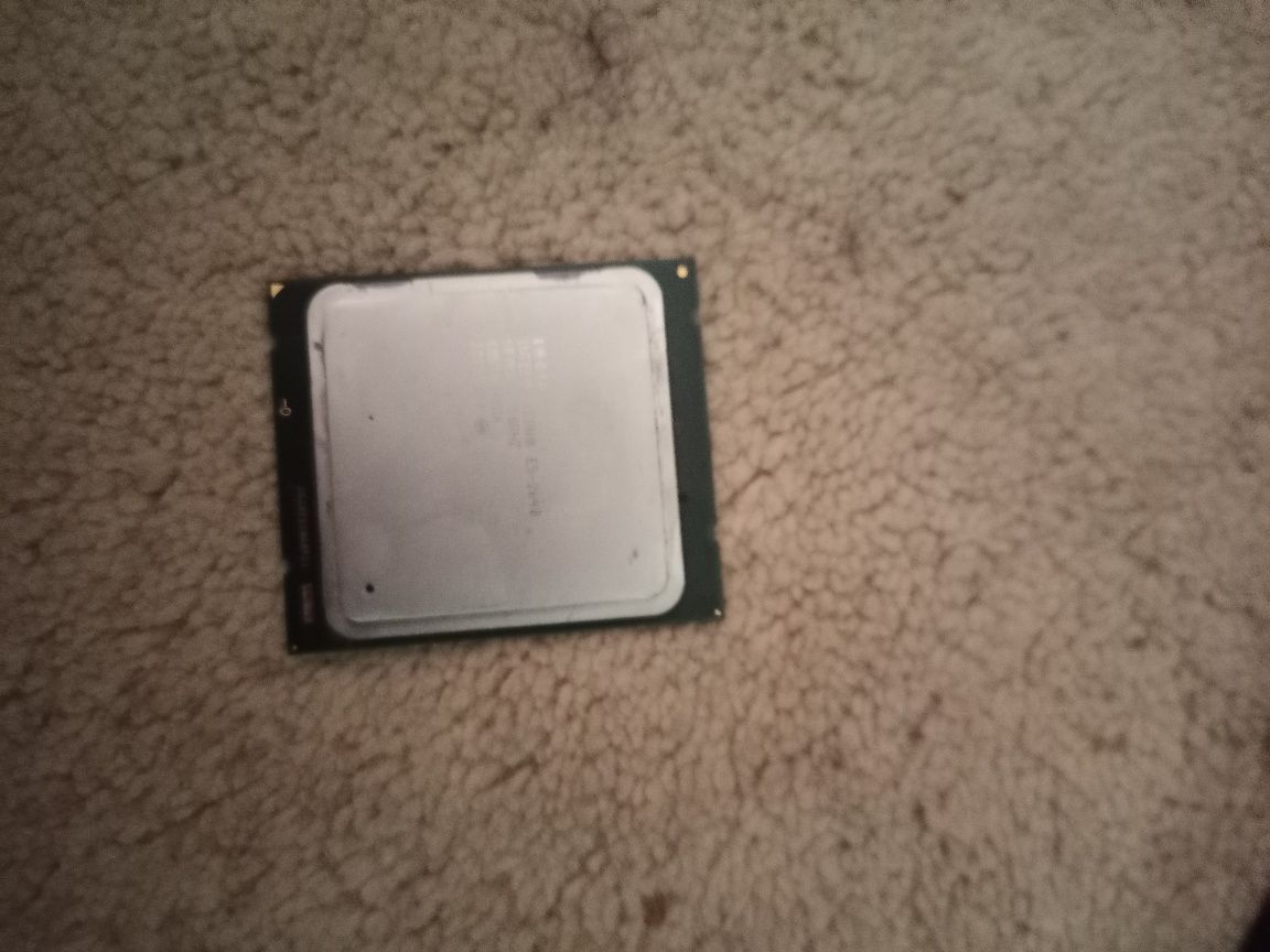 Продам процессор Xeon E5 2640 v1