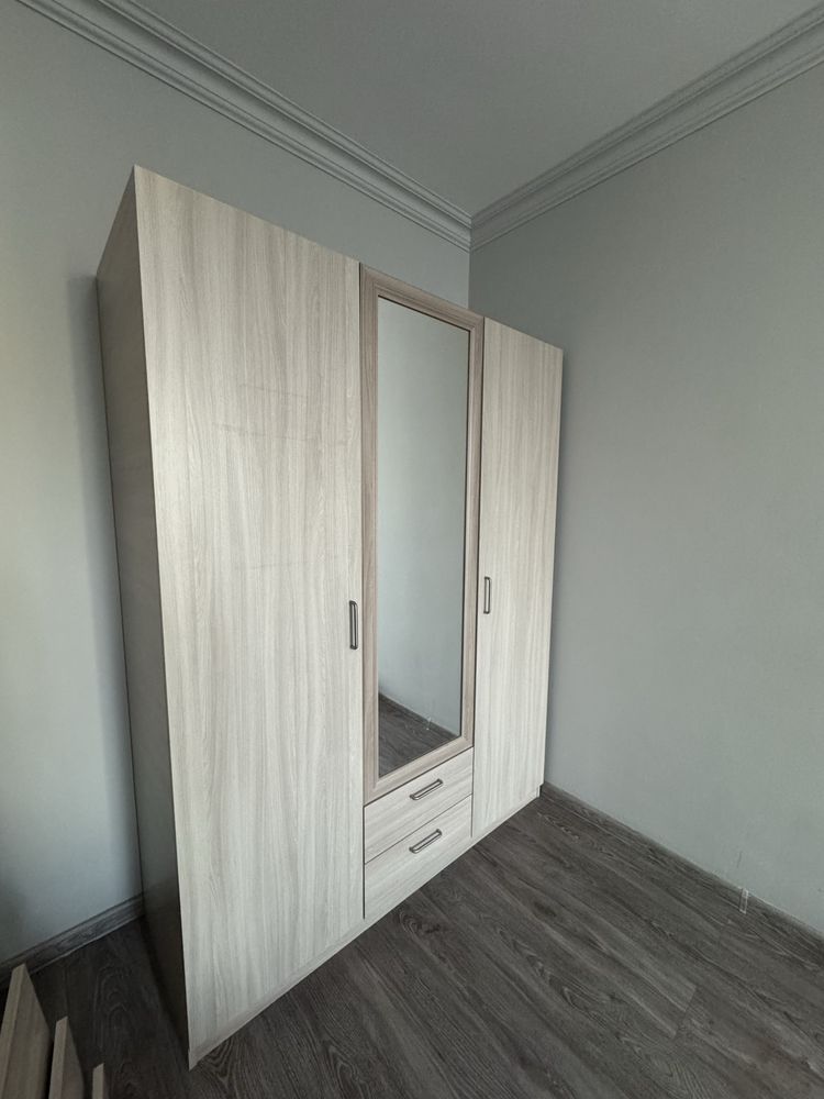 Продам вместительный шкаф б/у