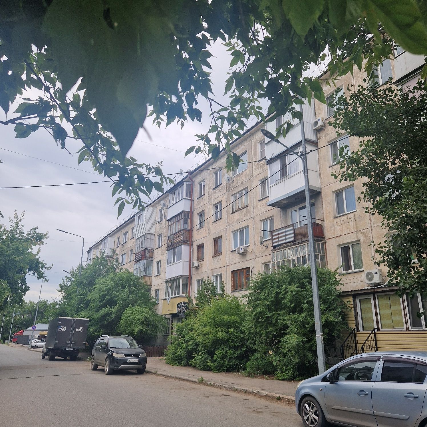 1комнатная квартира,1/5,1970г.п,р-он гимназии "Бэст",ТРЦ "Dostyq Mall"