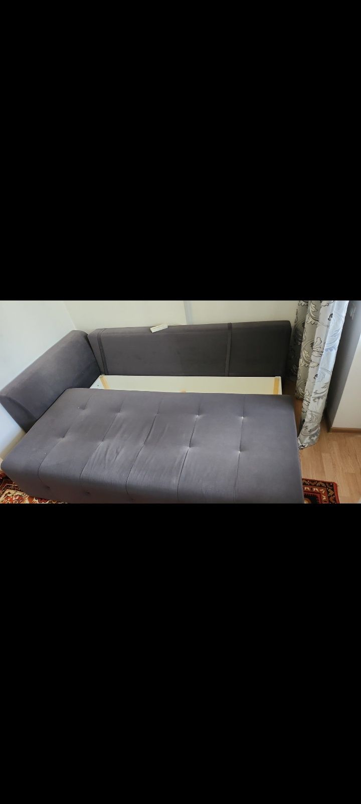 Продам диван раскладной.